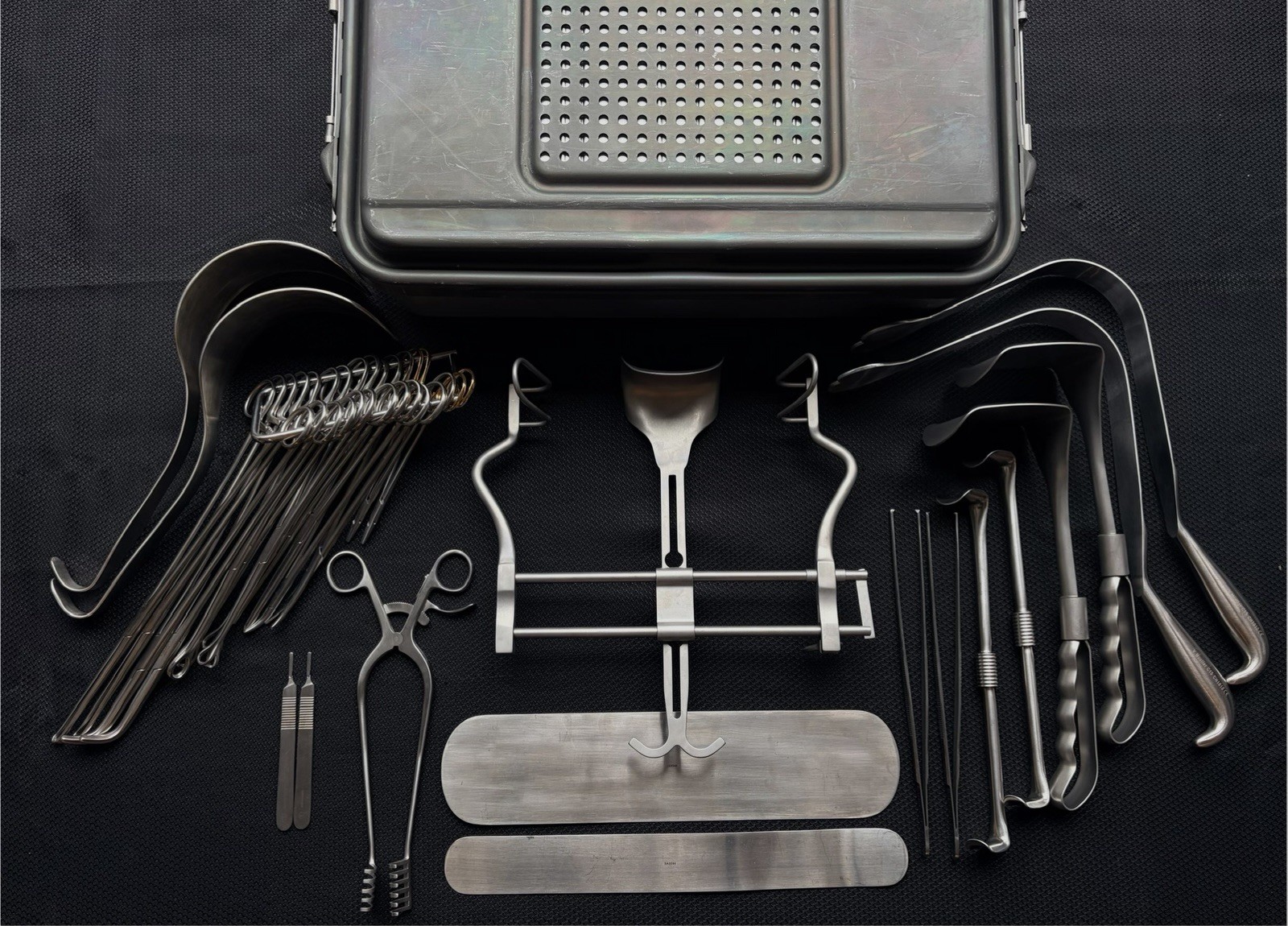 30 pc V. Mueller Long & Deep Open Abdominal Surgical Instrument Tray w/ Case