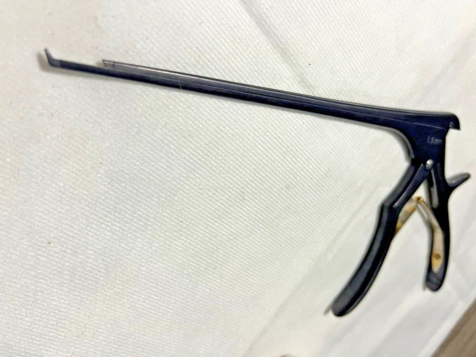 Ruggles RD4851M 1.5mm Micro Kerrison Rongeur 40° 8″ Neurosurgical Bone Punch