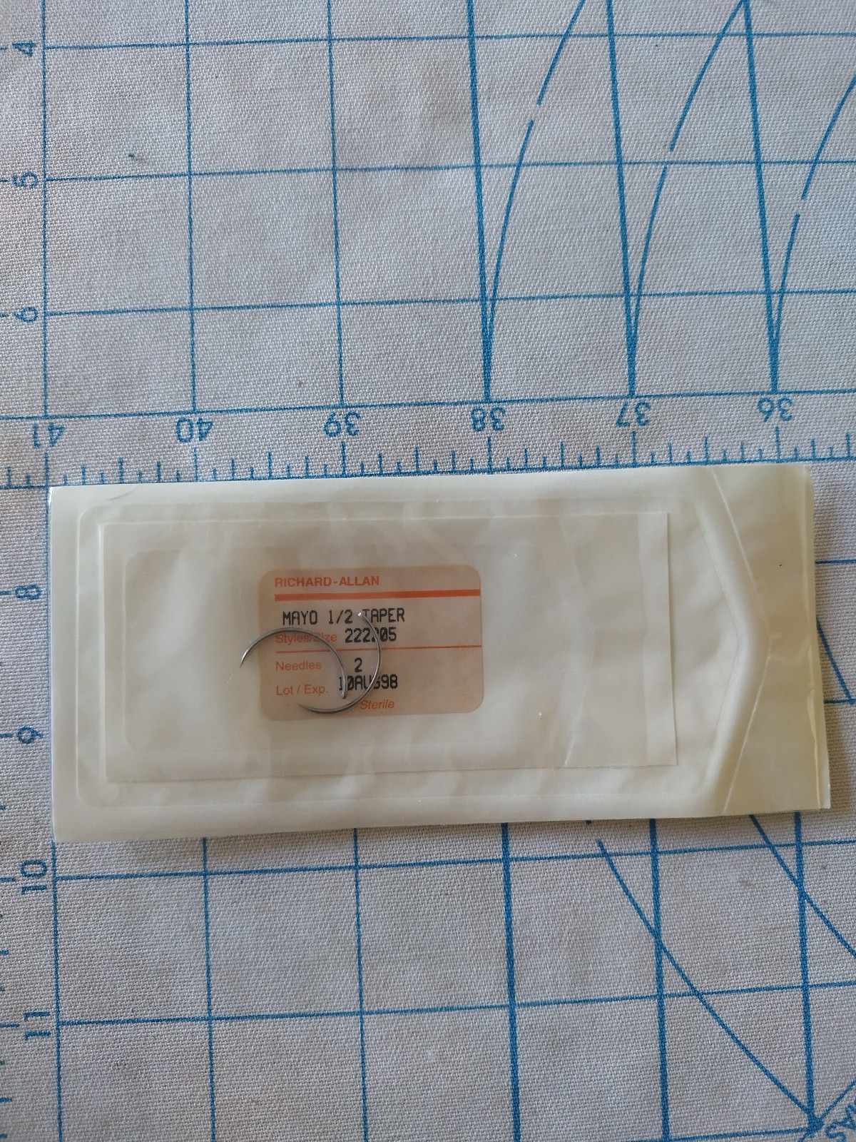 Suture needles, Richard-Allan 1/2 circle, taper 222205, Qty. 6 needles.