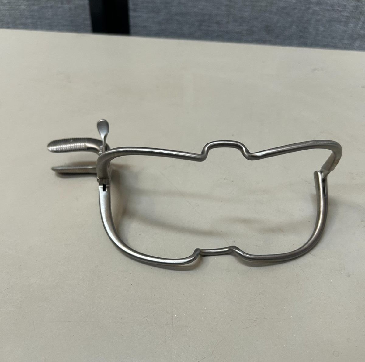 Aesculap OM072 R Whitehead Jennings mouth Gag 5″