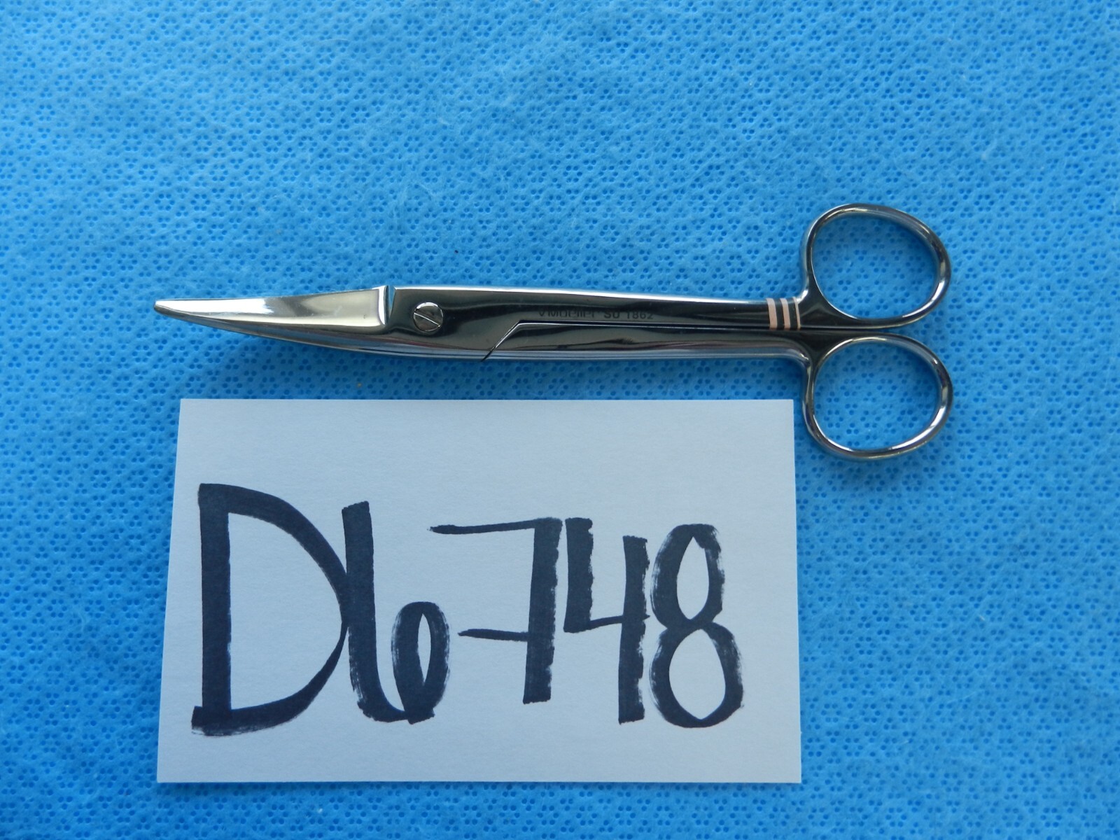D6748 V. Mueller Mayo Noble Flat Curved Surgical Scissors 17.1cm SU1862