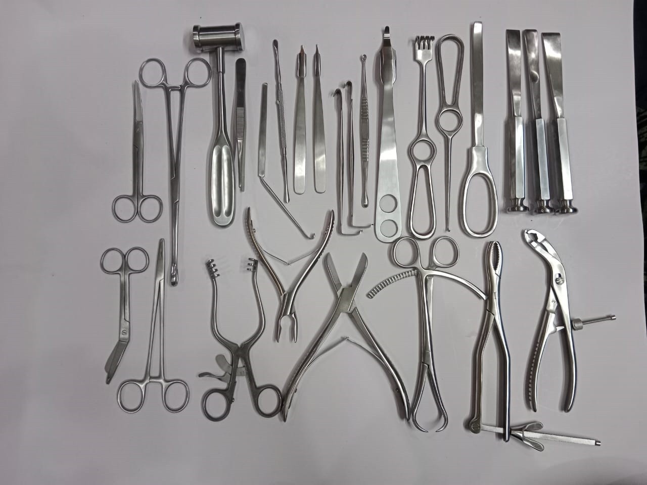 Basic Orthopedic Surgery Set of 25 Pcs Orthopedic Surgical instruments