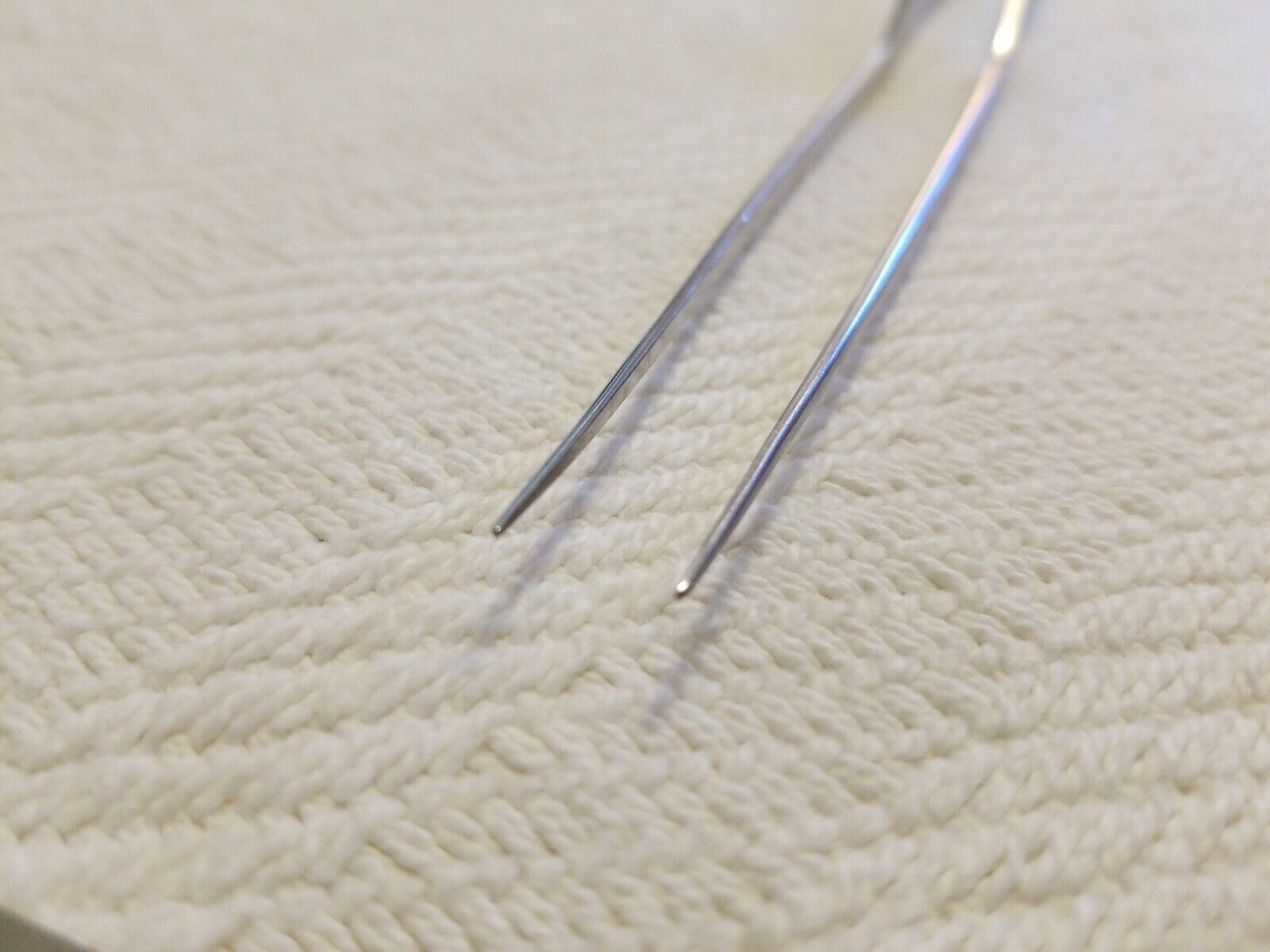 V. Mueller Surgical Neuro Bipolar Forceps .7mm Fine Tip 6 3/4″ MJ3