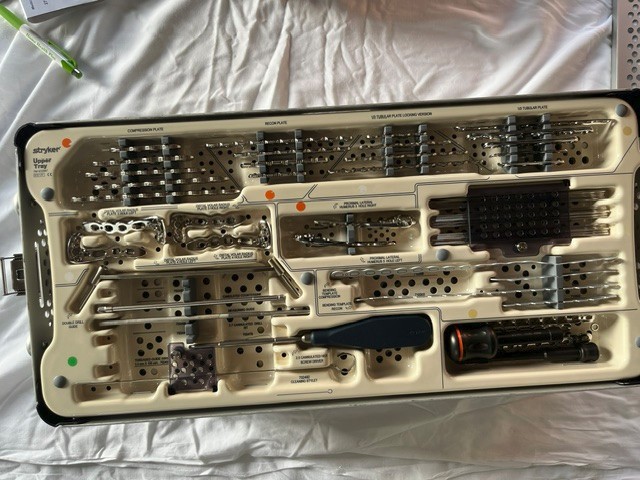 Stryker AxSOS Extremity Plating System; Small Fragments Solutions