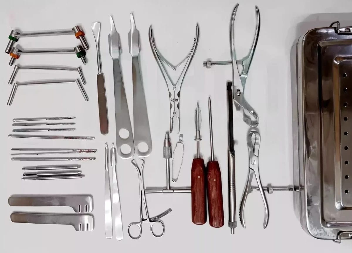 Orthopedic Surgical Small Fragment Set 30pcs Bone Plate Screw Instruments Kit