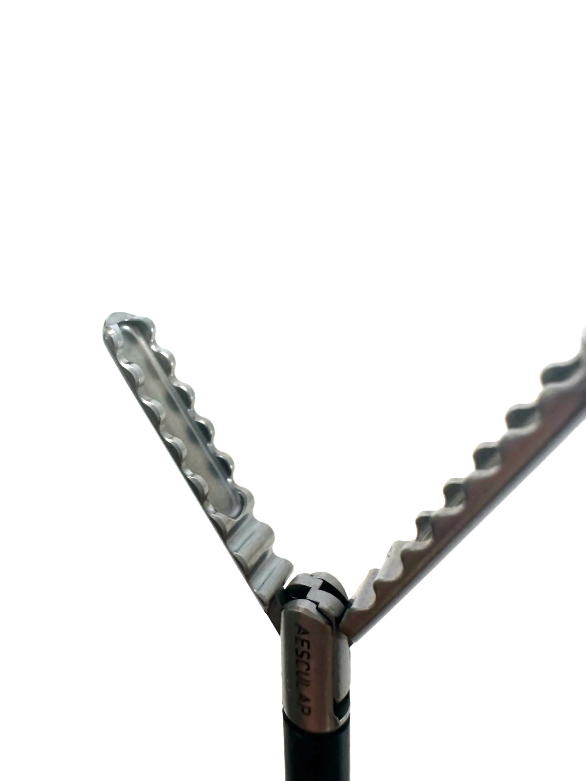 Aesculap P0959R, P0235R Wave Grasper, 5mm x 31cm (Quick Snap Ratchet) | P8