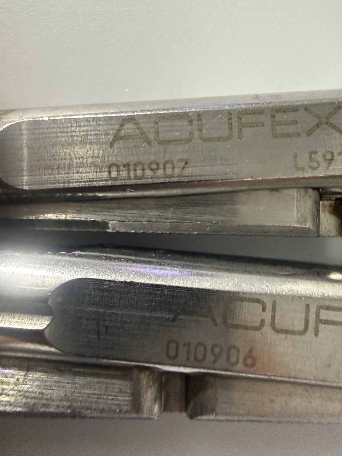 Acufex 2.2mm/90Degree (R/L) Arthroscopic Rotary Basket Punch Set 010907 / 010906