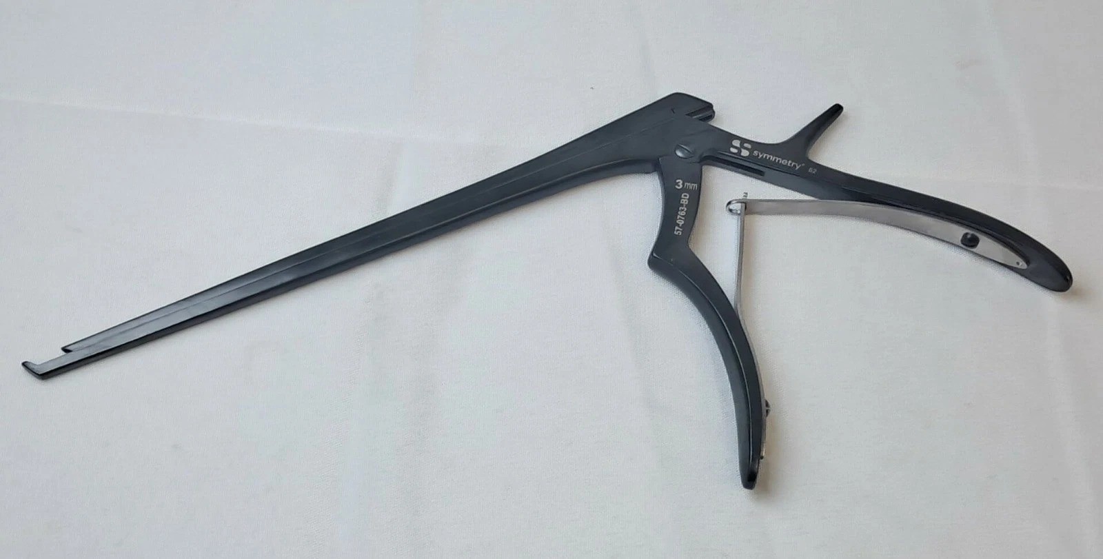 SSI Ultra 57-0763-BD Kerrison Rongeur 3mm, 40° Upbite, 8″ Length