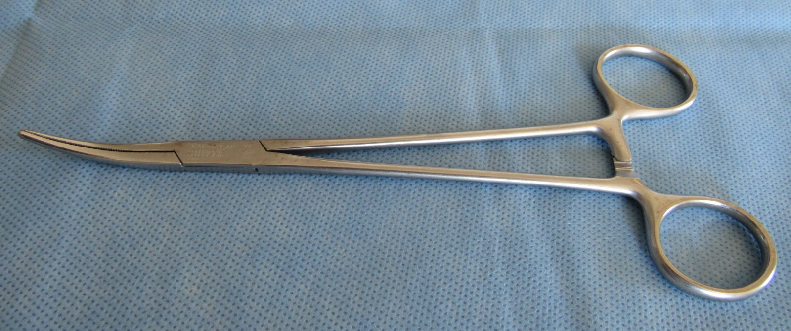 Aesculap BH197R Birkett Hemostatic Forceps Delicate Curved 7-1/4″ Blunt Stainles