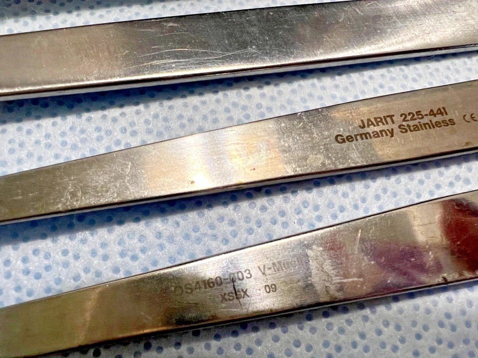 Set Of 4 Jarit V. Mueller Mini Hohmann Retractors Orthopedics