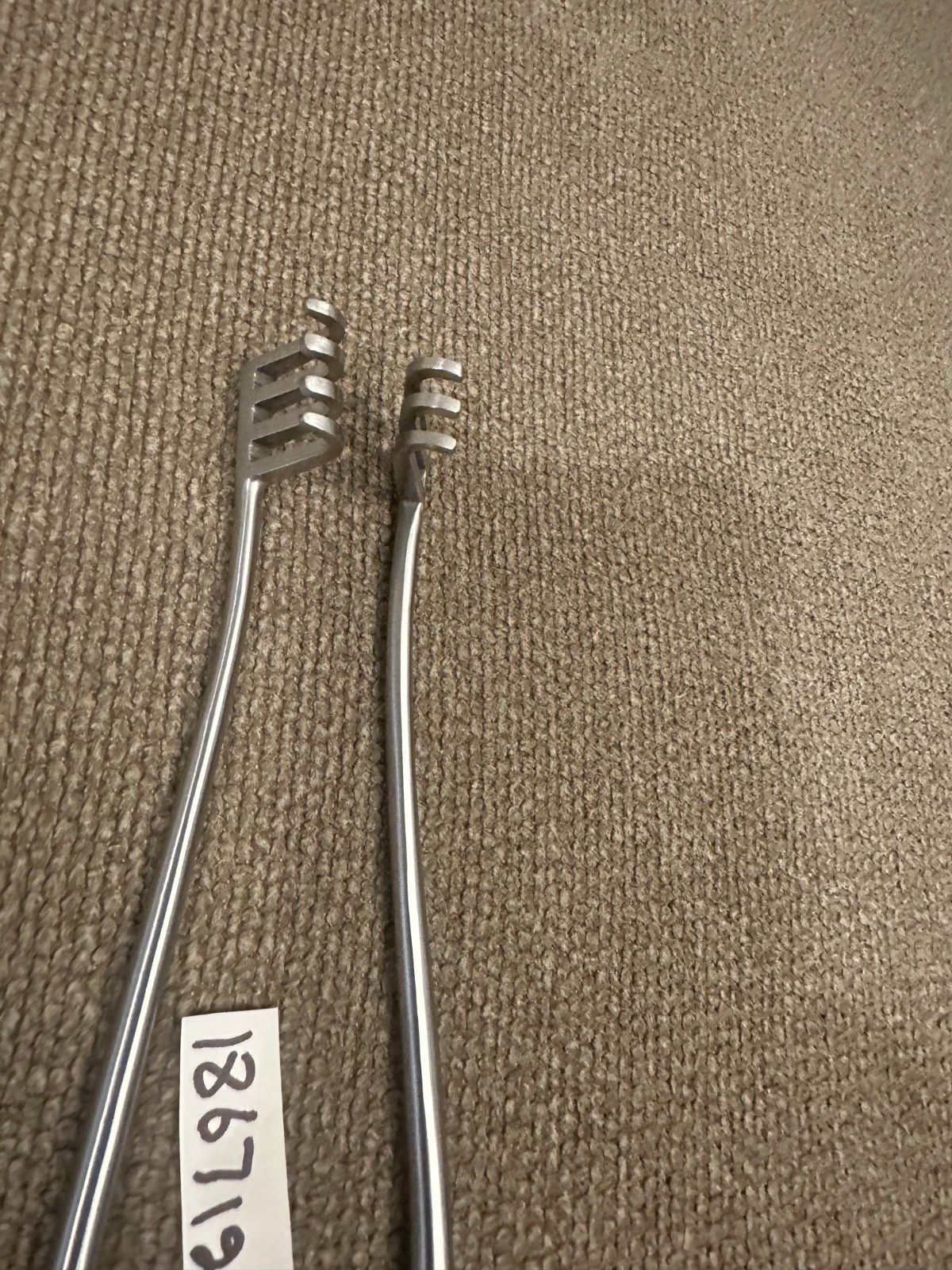 SET OF 2 PCS ORTHOPEDIC WEITLANER RETRACTOR 10″ SHARP & BLUNT 3X4 TEETH