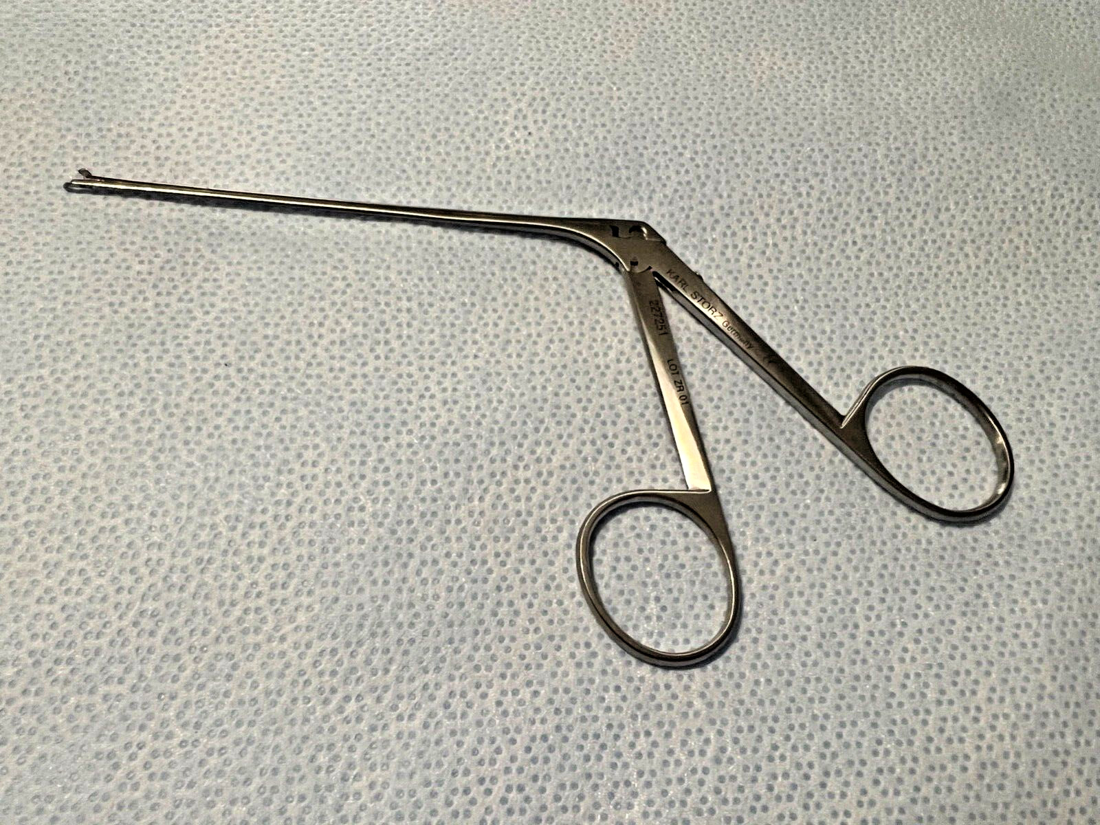 Storz 227251 Cupped Ear Forceps Curved Right 45° X 10cm ENT