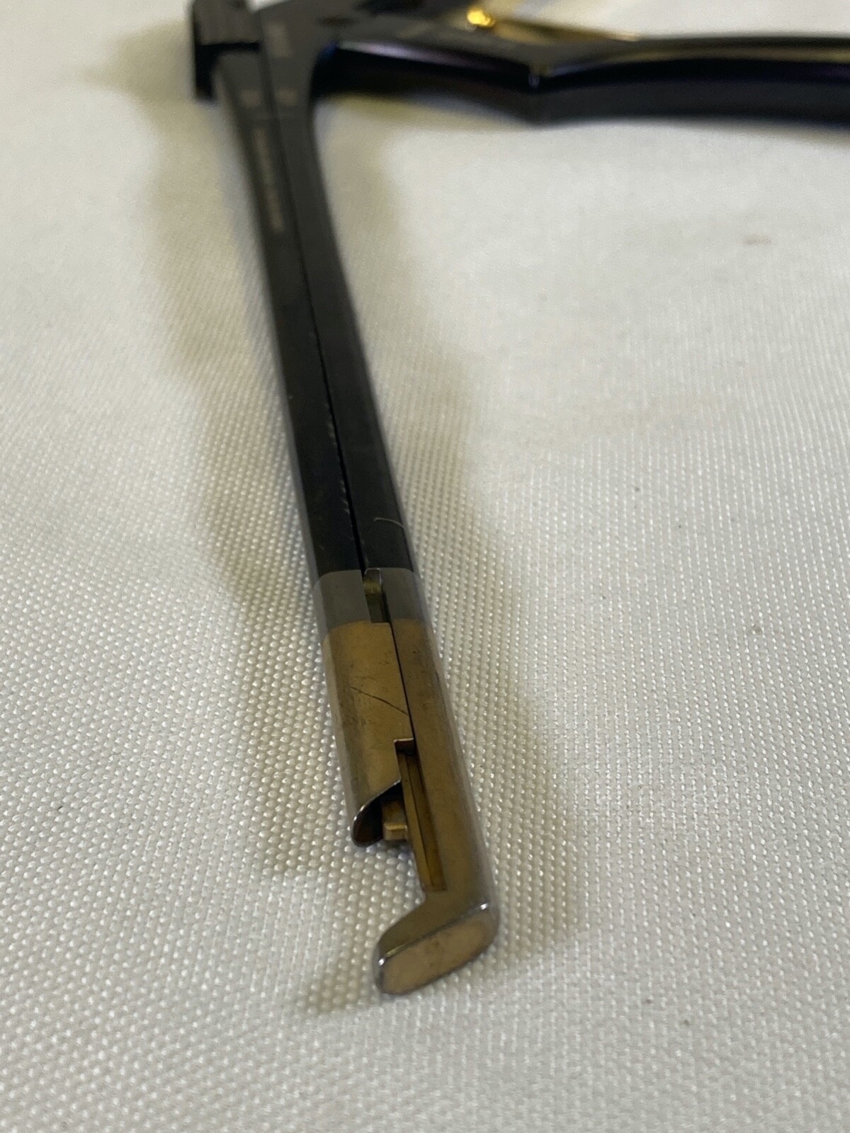 Symmetry 53-1630LED 4mm x 40° Up x 8″ Detachable Ceramic Coat Kerrison w Ejector