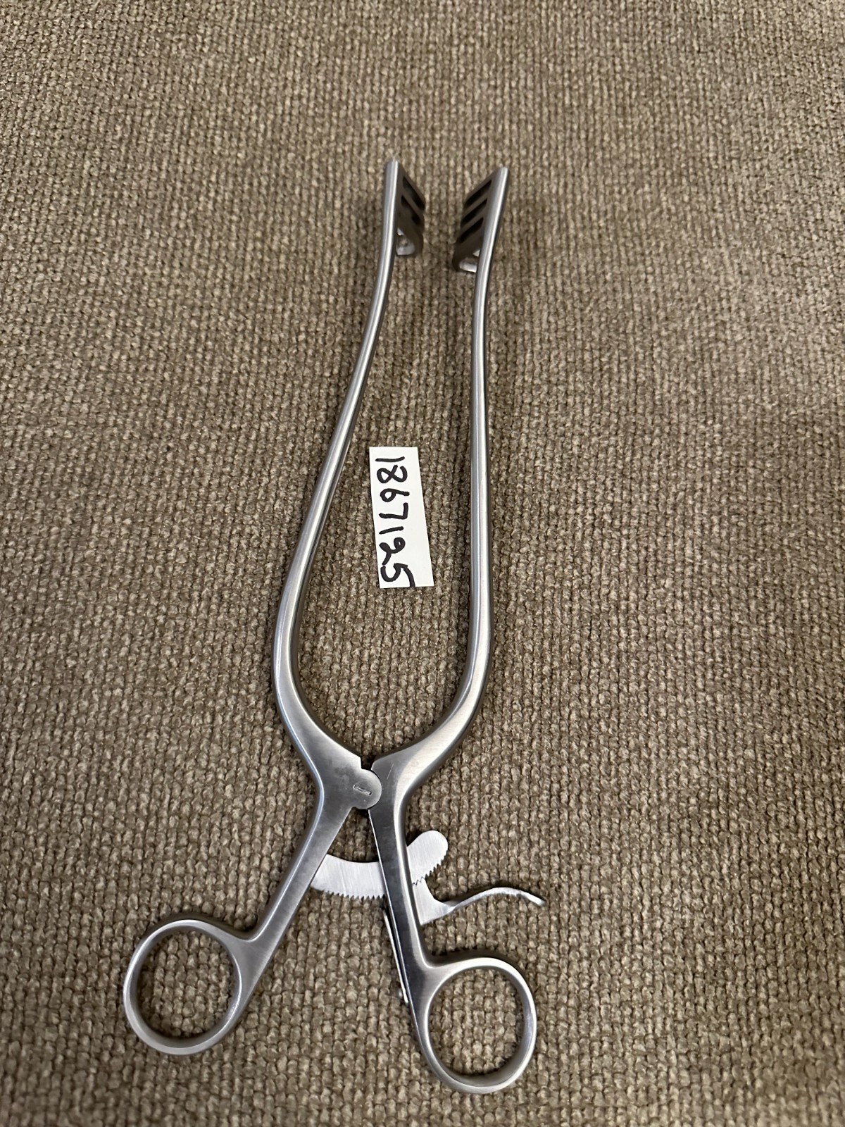 ORTHOPEDIC WEITLANER RETRACTOR 10″ BLUNT3X4 TEETH
