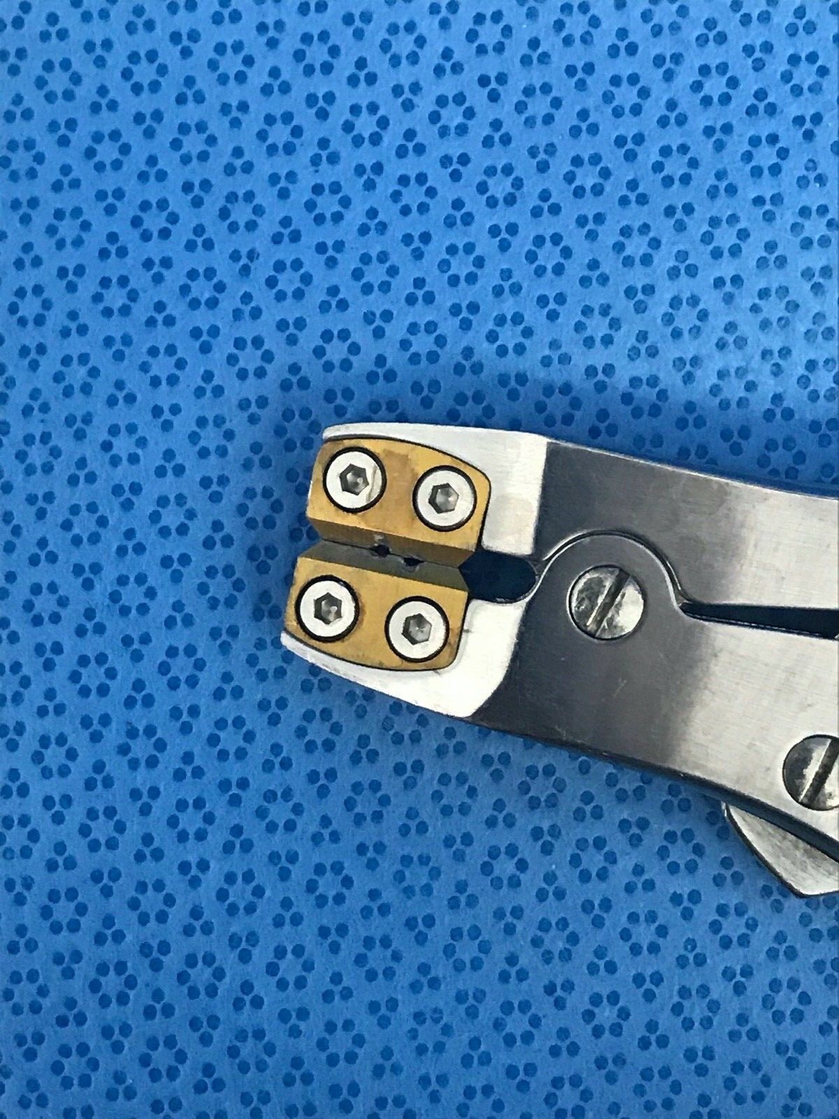 SBI Small Bone Innovations 910-1001 Cutting Pliers Universal Hand System Ortho